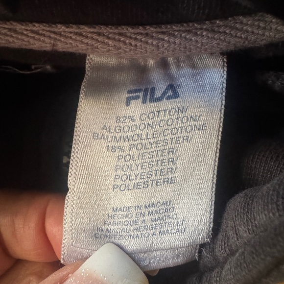 Fila 1/4 zip sweatshirt size Medium - Picture 7 of 7